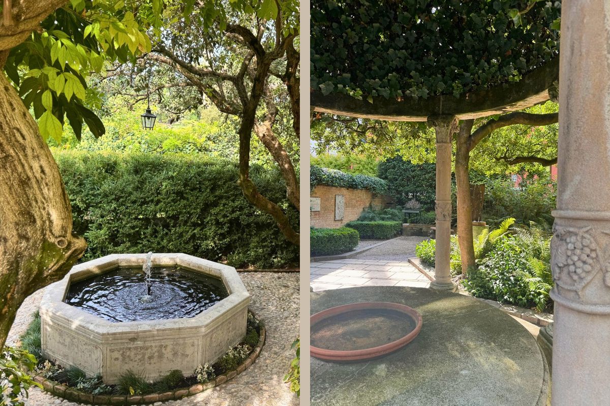 Due angoli di un giardino veneziano: a sinistra una fontana ottagonale in pietra tra siepi e alberi, a destra un pergolato rotondo con colonna in pietra, vasca in terracotta e muro in mattoni sullo sfondo